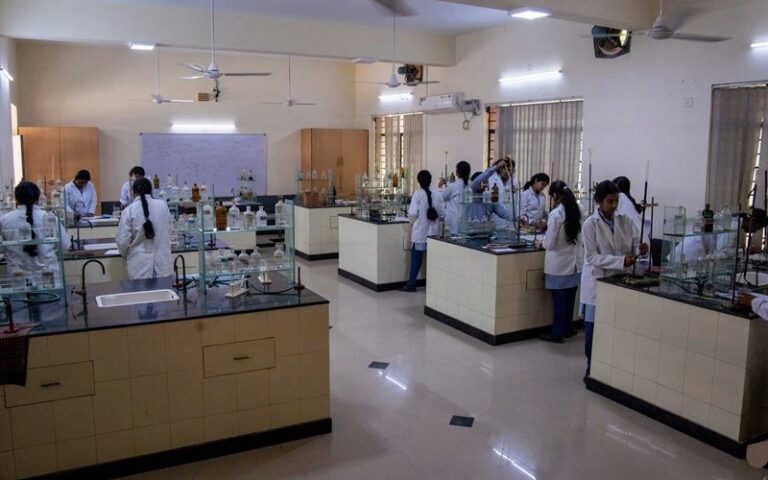 KERALA SCHOOL 11 CANNING ROAD NEW DELHI FACILITIES