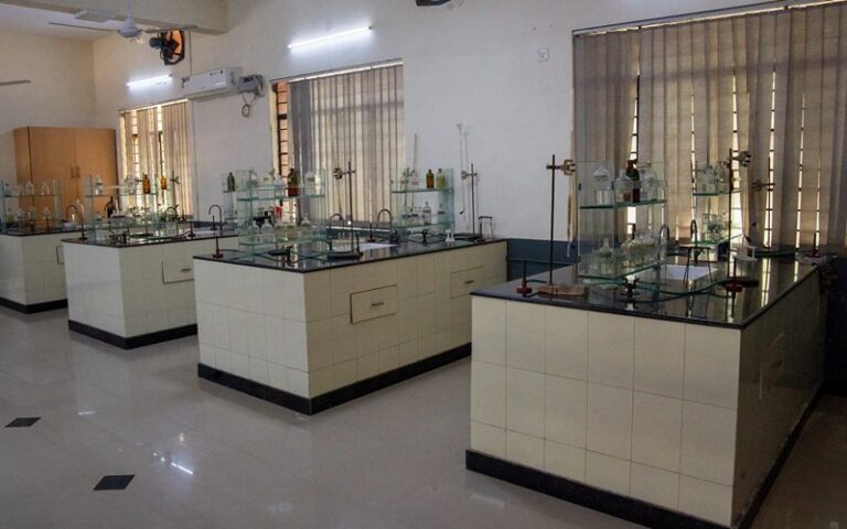 KERALA SCHOOL 5 CANNING ROAD NEW DELHI FACILITIES